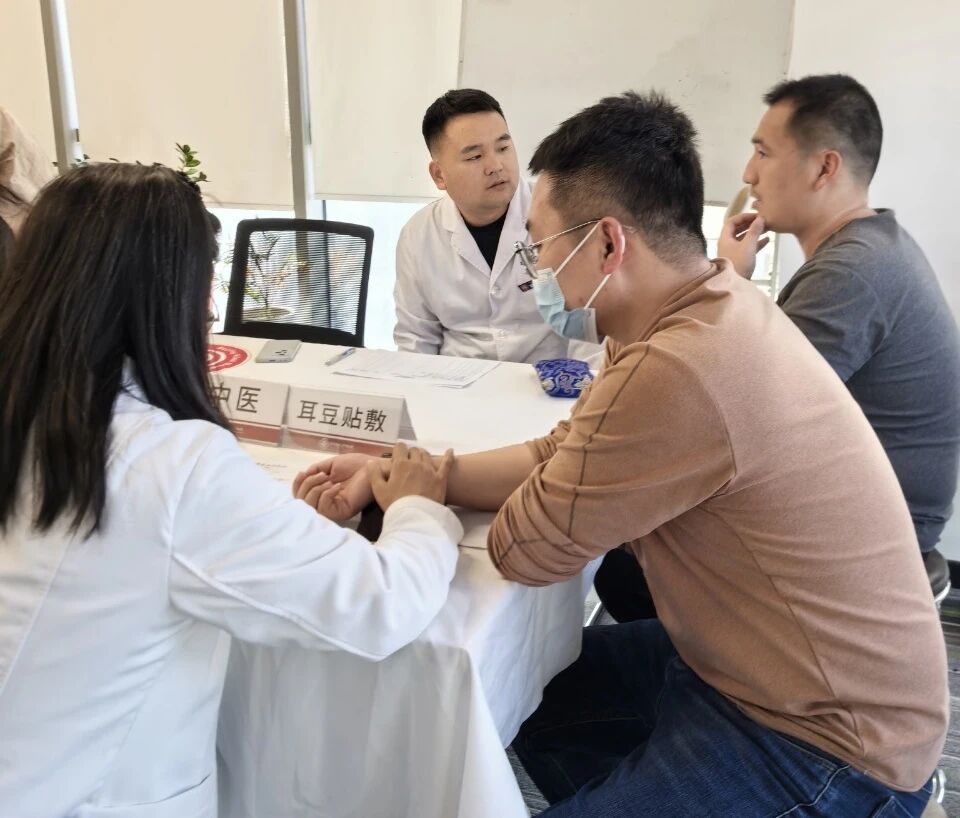 1118-4-2.jpg 1118-4-2.jpg